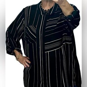 Catherines Black and White Striped Hidden Button Front, 3/4 Sleeve Tunic Size 2X